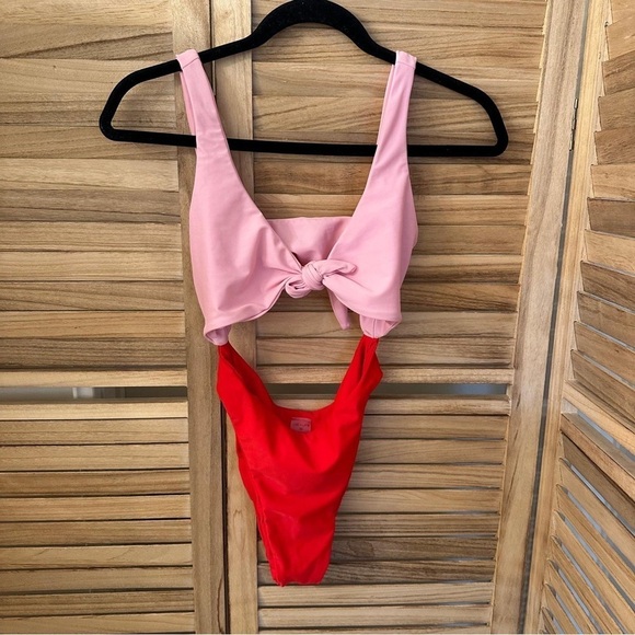 Lee + Lani High Hip One Piece Swimsuit - Picture 3 of 7